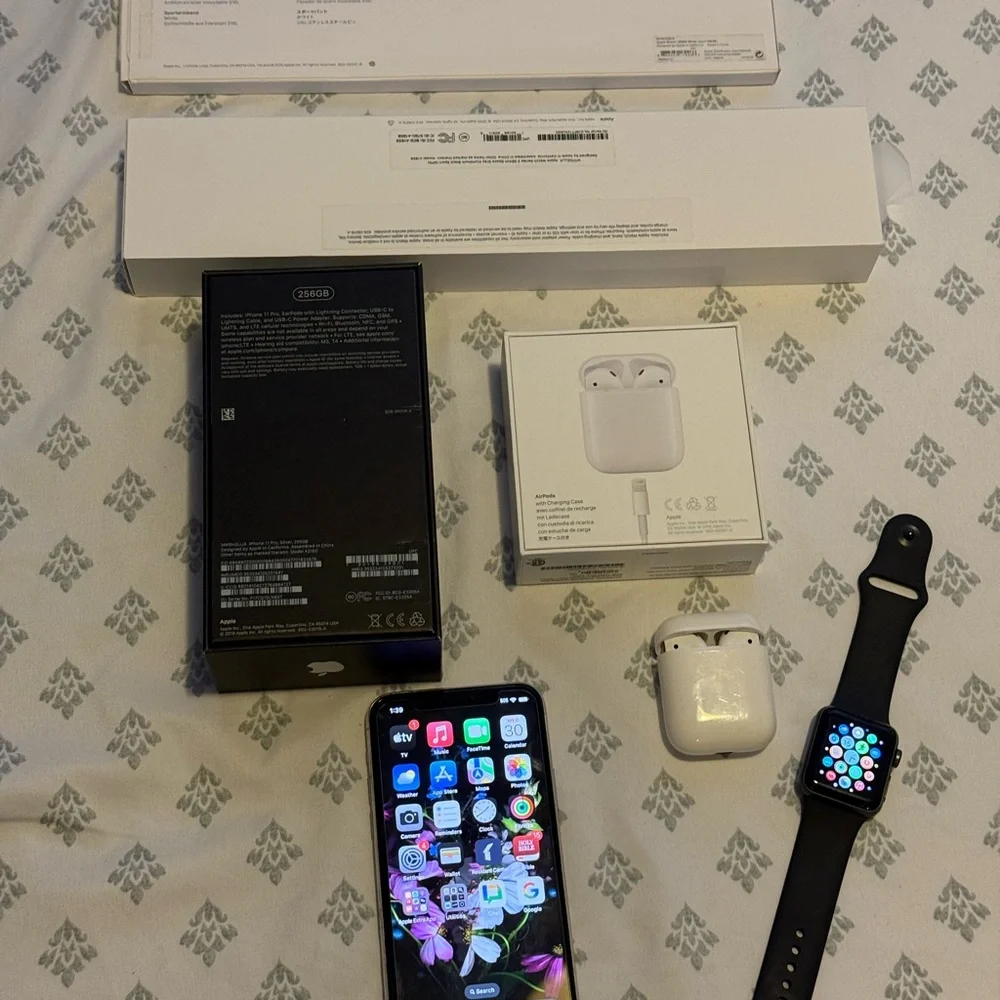 Apple Silver Cell Phone Accessories Lightning Cables and Adapters